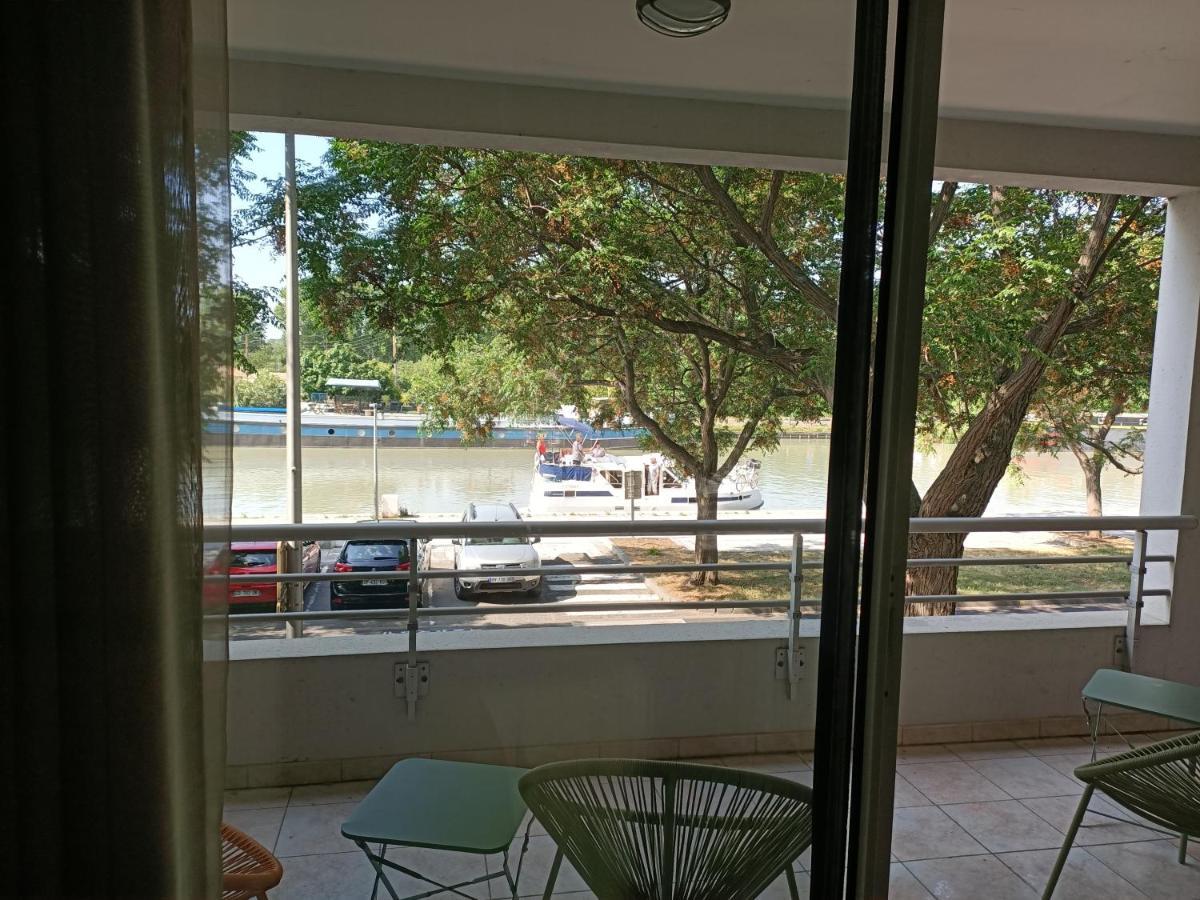בזייה Tres Belle Vue Canal Du Midi מראה חיצוני תמונה